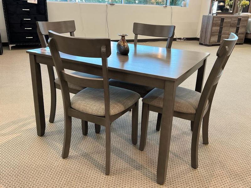 Henderson 5 piece store dining set