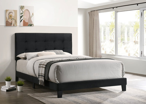 920 Black Platform Queen Bed